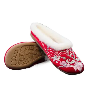 Весенне-зимние Женские хлопчатобумажные вышитые Удобные Мягкие туфли с закрытым носком Ручной работы, Китайские домашние теплые тапочки для пожилых женщин