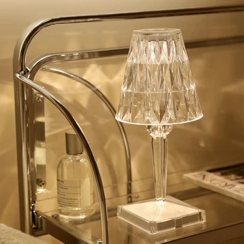 Итальянский ночник с сенсорным управлением, современный простой креативный стол, прикроватная лампа для спальни, алмазная перезаряжаемая маленькая настольная лампа